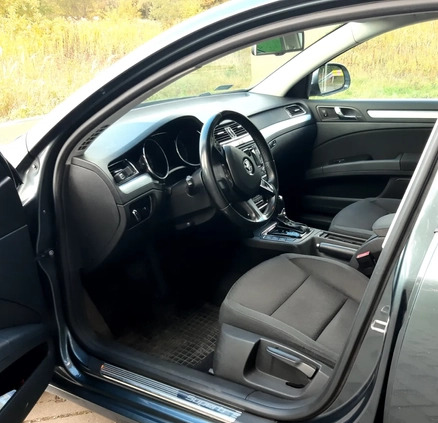 Skoda Superb cena 44444 przebieg: 250000, rok produkcji 2014 z Warszawa małe 37